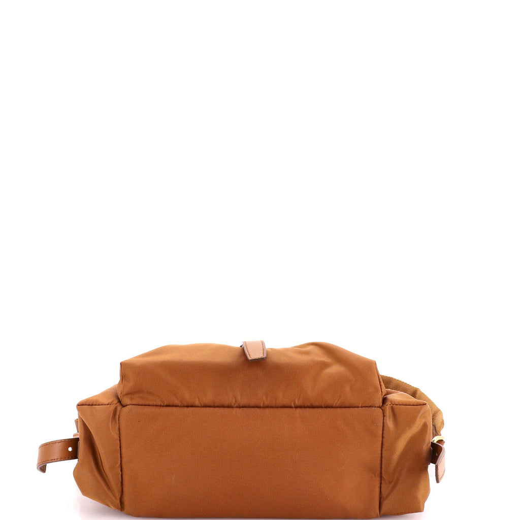 Explore Shoulder Bag Re-Nylon Medium