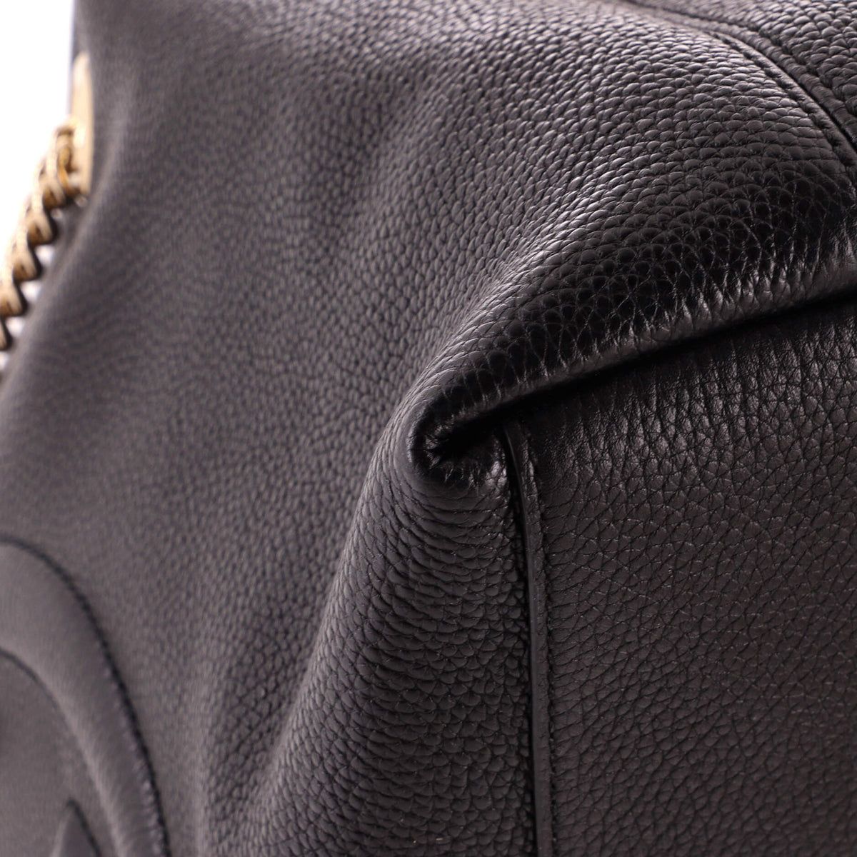 Soho Chain Strap Shoulder Bag Leather Medium