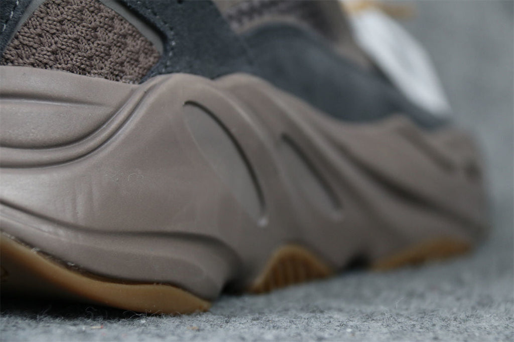 Yeezy Boost 700 V2 'Mauve'